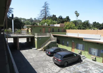 Park Motel hotel thumbnail 4