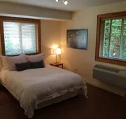 All Seasons Bed & Breakfast hotel detail image 4