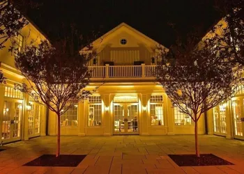 The Quogue Club at Hallock House hotel thumbnail 3