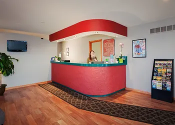 Shamrock Motel hotel thumbnail 4