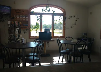 Dakota HorizINN hotel thumbnail 5
