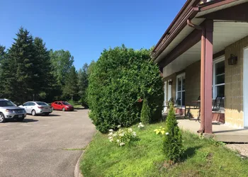 Motel Le Sabre hotel thumbnail 2