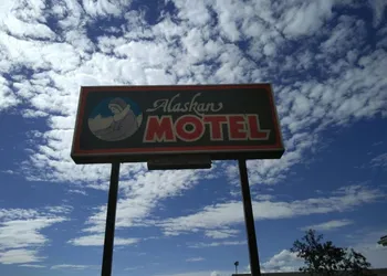 Alaskan Motel hotel thumbnail 2