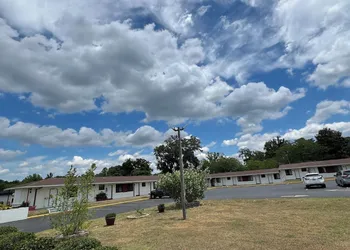 Budget Inn hotel thumbnail 3