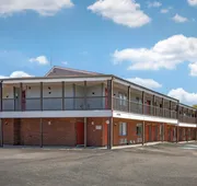 Red Roof Inn & Suites Swansea hotel detail image 3