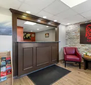 Red Roof Inn & Suites Swansea hotel detail image 5