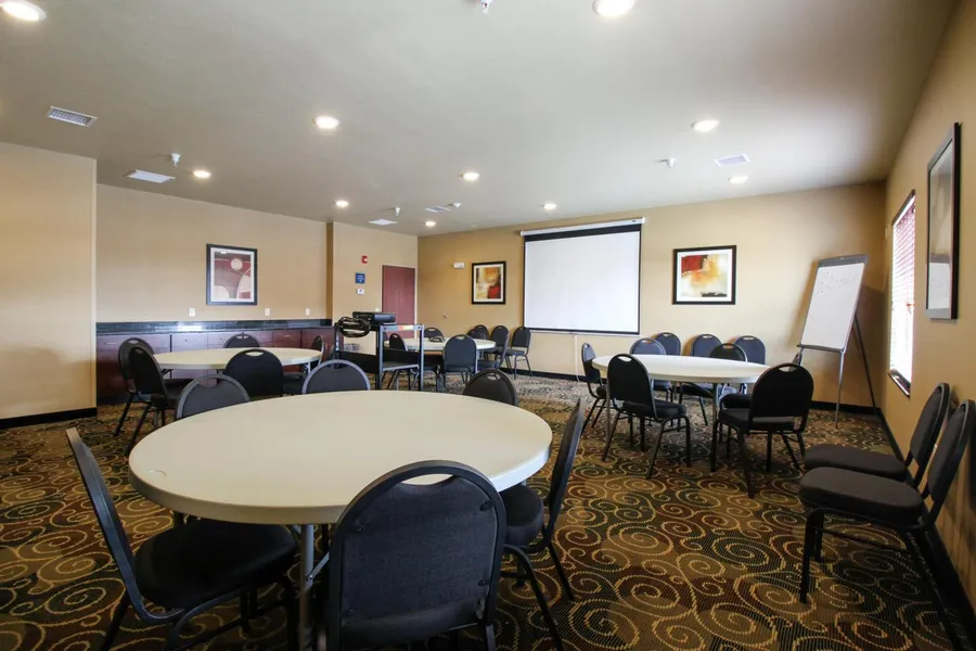 Cobblestone Hotel & Suites – Devils Lake hotel detail image 2