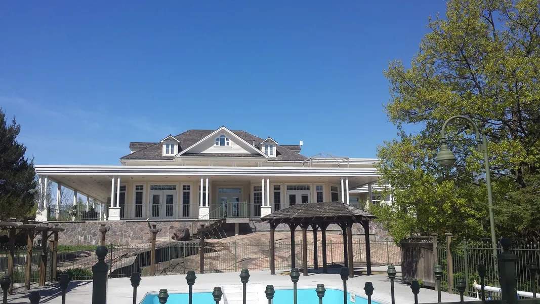 The Burleigh Falls Inn & Suites hotel detail image 2