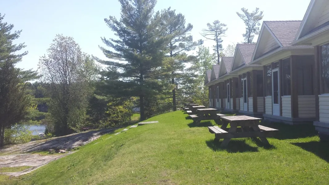 The Burleigh Falls Inn & Suites hotel detail image 6