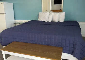 Nautical Motel hotel thumbnail 3