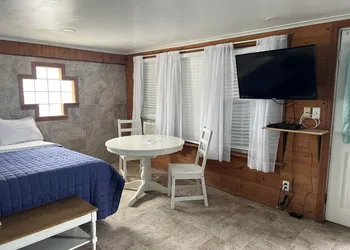 Nautical Motel hotel thumbnail 8