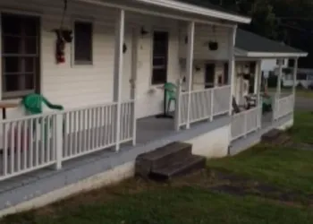Hillside Motel hotel thumbnail 3