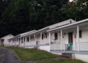 Hillside Motel hotel thumbnail 4