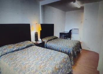 Budget Inn & Suites hotel thumbnail 4