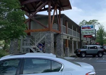 Rivers Edge Motel hotel thumbnail 2