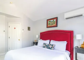 Inn on Charlotte Boutique Hotel hotel thumbnail 5