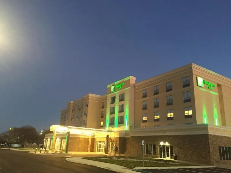 Holiday Inn Hotels and Suites Mount Pleasant by IHG hotel detail image 2