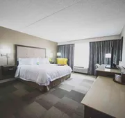 Hampton Inn & Suites by Hilton Bolton hotel detail image 7