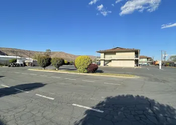 Budget Inn Yakima hotel thumbnail 2