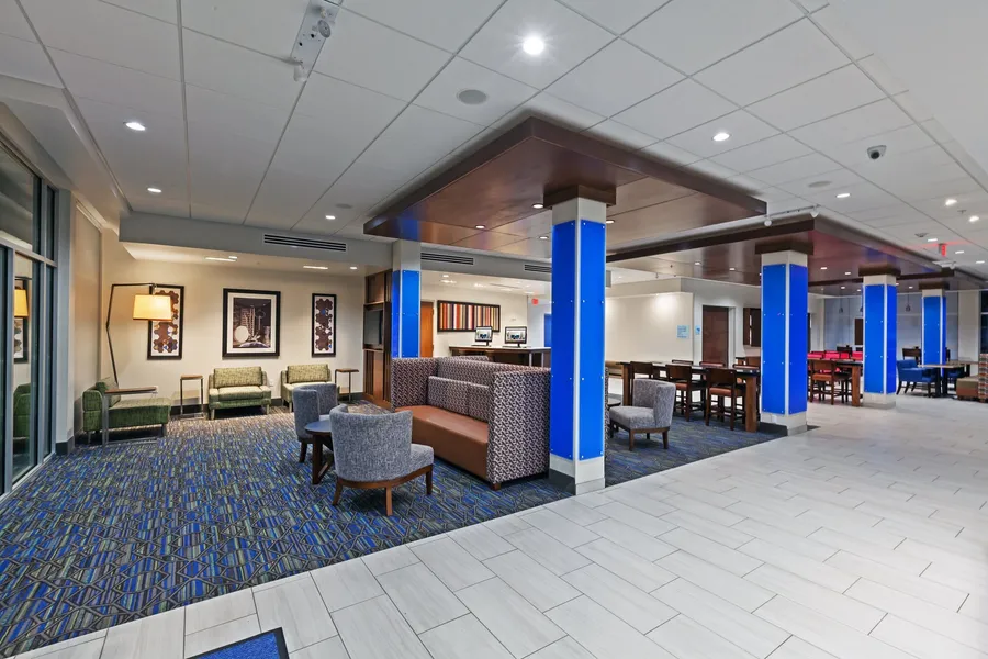Holiday Inn Express & Suites Tulsa South - Woodland Hills by IHG hotel detail image 2