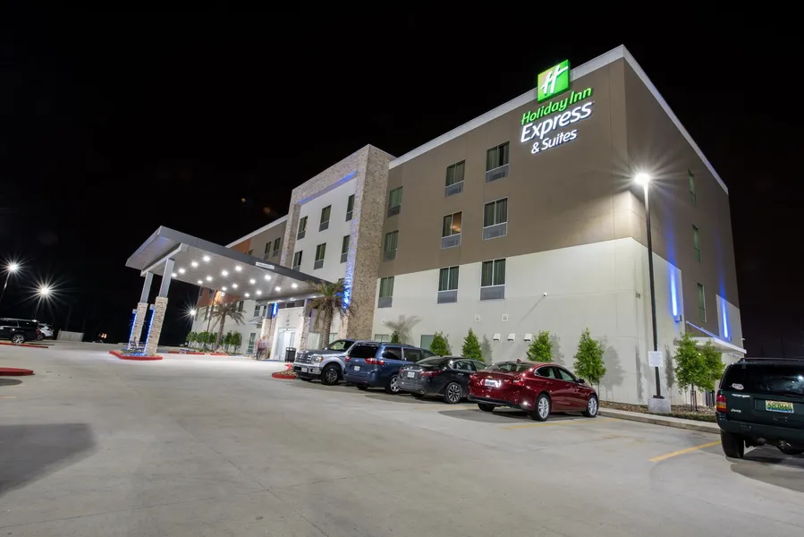 Holiday Inn Express & Suites Lake Charles South Casino Area by IHG hotel detail image 6