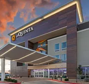 La Quinta Inn & Suites by Wyndham Lubbock South hotel detail image 3