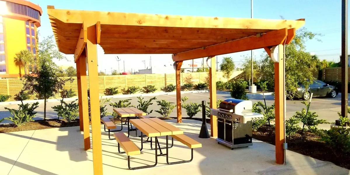 Holiday Inn Express And Suites Pasadena Houston Southeast by IHG hotel detail image 2