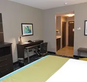 Holiday Inn Express And Suites Pasadena Houston Southeast by IHG hotel detail image 7