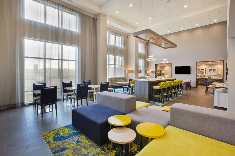 Hampton Inn & Suites Southwest/Sioux Falls hotel detail image 2