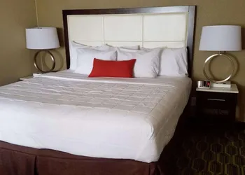 Hawthorn Suites by Wyndham hotel thumbnail 6