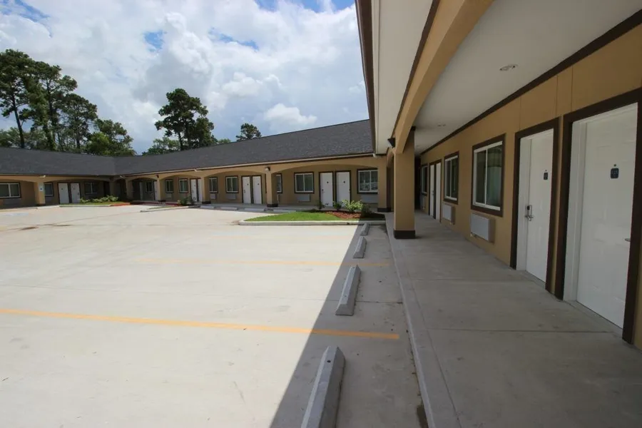 Scottish Inn & Suites hotel detail image 6