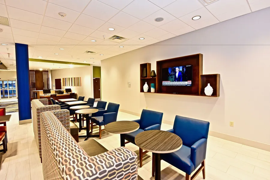 Holiday Inn Express & Suites Perryville by IHG hotel detail image 6