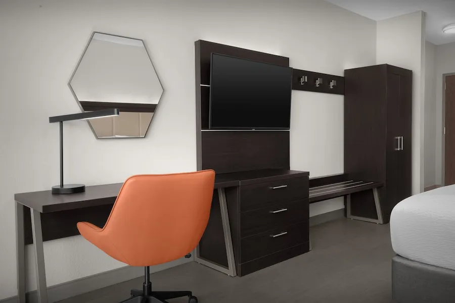 Holiday Inn Express & Suites Birmingham North - Fultondale By IHG hotel detail image 6