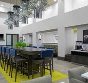 Hampton Inn & Suites Irvine-Orange County Airport hotel detail image 3