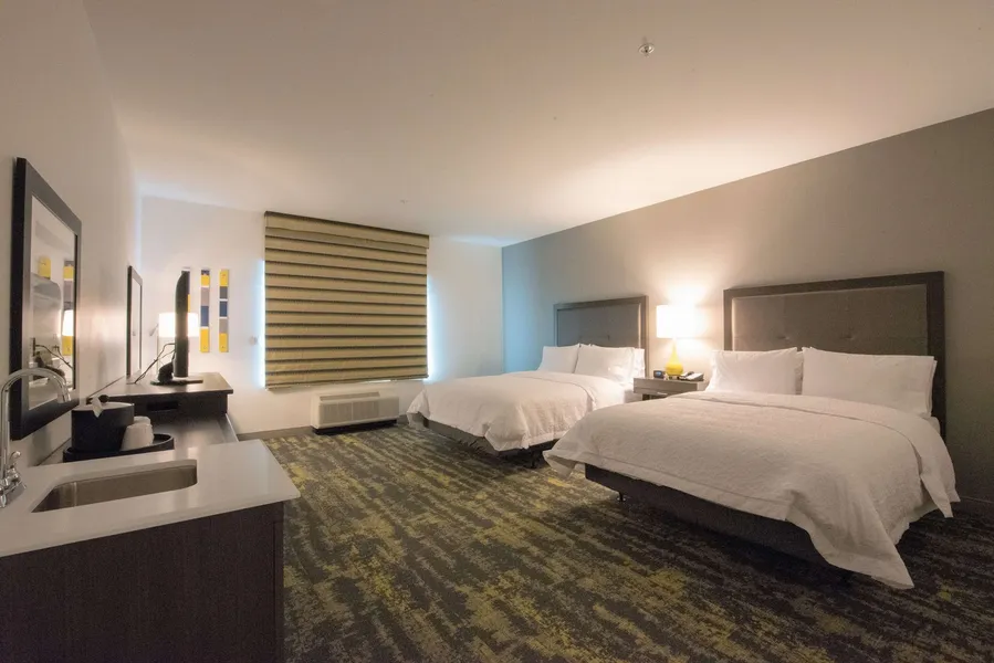 Hampton Inn & Suites Irvine-Orange County Airport hotel detail image 6