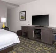 Hampton Inn & Suites Irvine-Orange County Airport hotel detail image 7