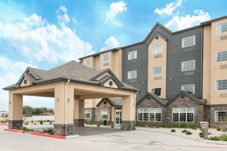 Microtel Inn & Suites by Wyndham Lubbock hotel detail image 2