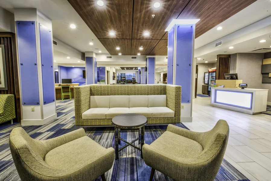 Holiday Inn Express & Suites Dallas NW - Farmers Branch by IHG hotel detail image 2