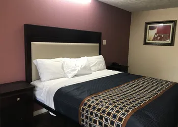 Express Inn hotel thumbnail 6