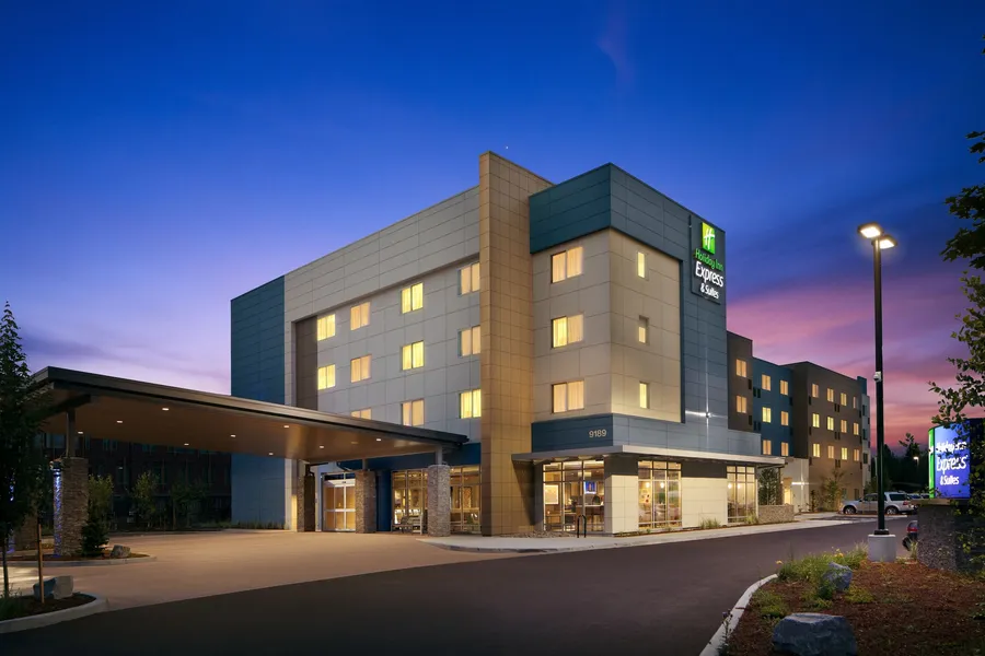 Holiday Inn Express & Suites Portland Airport - Cascade Stn by IHG hotel detail image 2