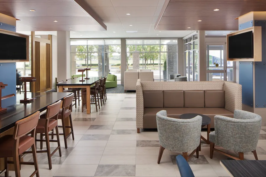 Holiday Inn Express & Suites Portland Airport - Cascade Stn by IHG hotel detail image 6