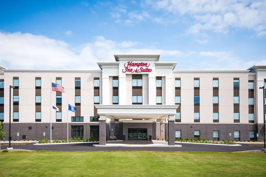 Hampton Inn & Suites at Wisconsin Dells Lake Delton hotel detail image 2