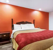Econo Lodge Franklin hotel detail image 4