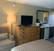 Okanagan Royal Park Inn by Elevate Rooms hotel detail image 7