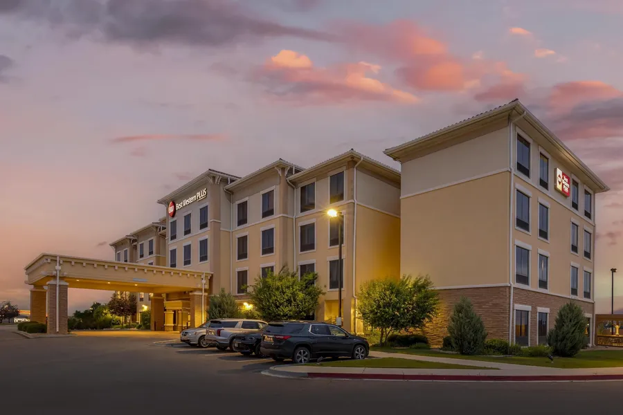 Best Western Plus Hudson Hotel & Suites hotel detail image 2
