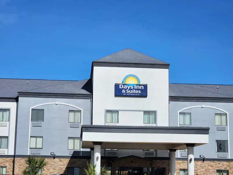 Days Inn & Suites by Wyndham Houston / West Energy Corridor hotel detail image 2