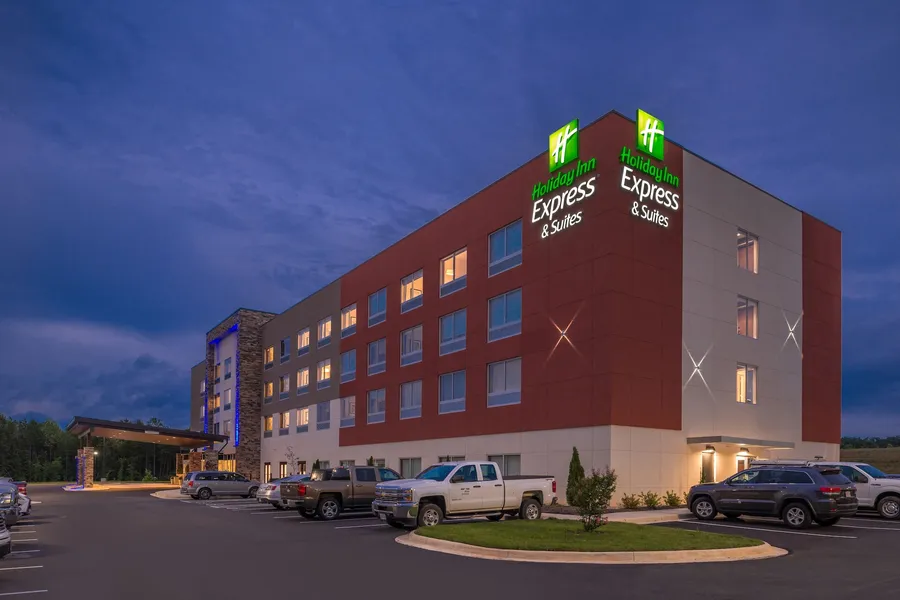Holiday Inn Express & Suites Farmville by IHG hotel detail image 2