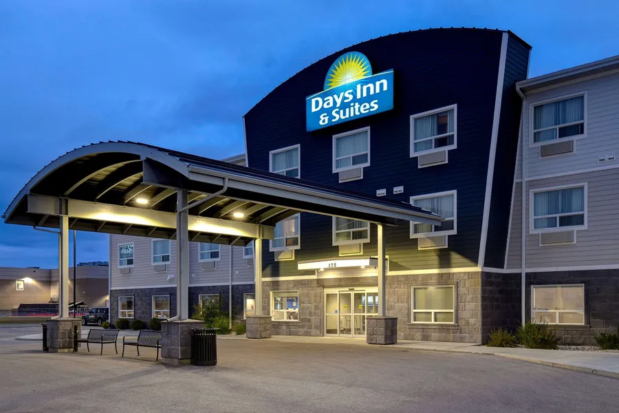 Days Inn & Suites by Wyndham Warman hotel detail image 6