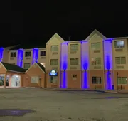 Days Inn & Suites by Wyndham Tampa/Raymond James Stadium hotel detail image 5
