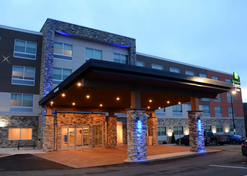 Holiday Inn Express & Suites Pittsburgh - Monroeville by IHG hotel detail image 2